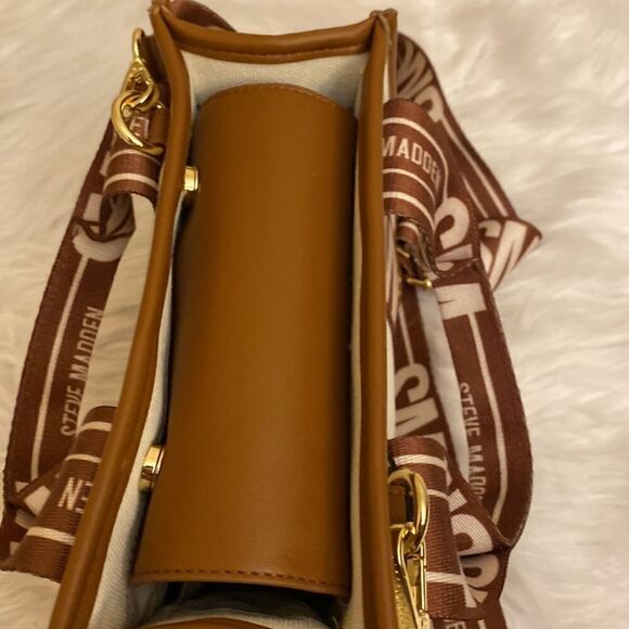 NWT Steve Madden Crossbody/Canavs/Tote w/AirPod Case -Cognac - Picture 12 of 12